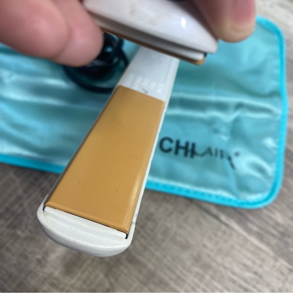 CHI Tourmaline Ceramic Blue Polka Dot 1 Inch Flat Iron - Picture 7 of 7